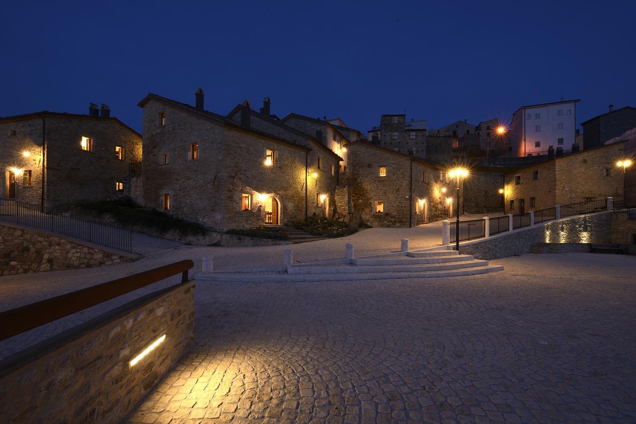 Borgotufi Albergo Diffuso Castel del Giudice Exterior photo