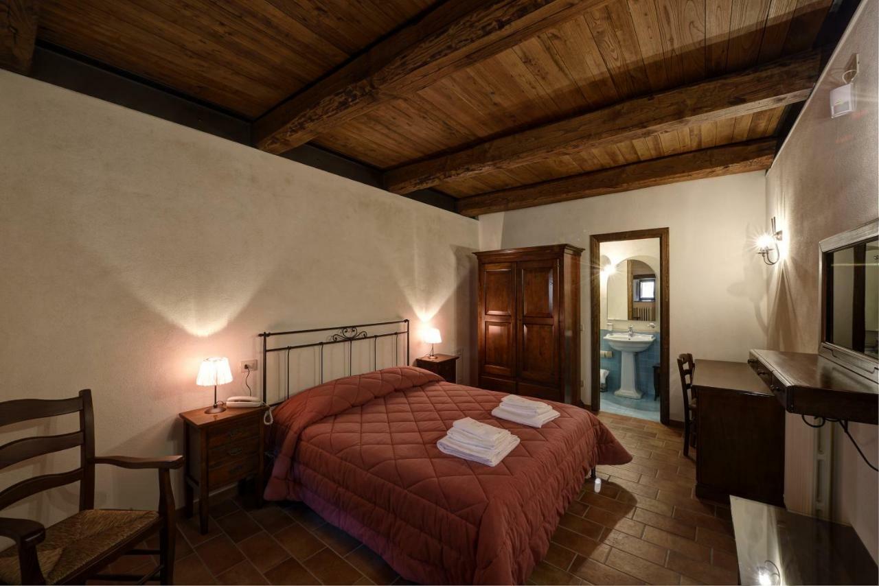 Borgotufi Albergo Diffuso Castel del Giudice Exterior photo